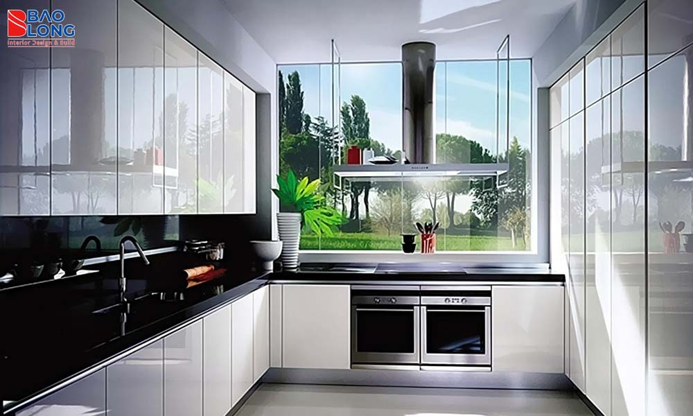 Tủ bếp acrylic bóng gương màu trắng trang nhã, hiện đại.